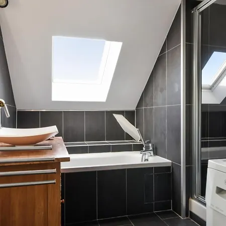 Appartement Charming Flat At The Heart Of Old - Welkeys *