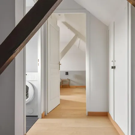 Charming Flat At The Heart Of Old - Welkeys